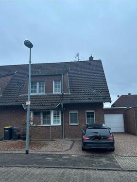 Foto - Doppelhaushälfte zur Miete - 1.440,00&nbsp;EUR Kaltmiete, ca.&nbsp; 136,00&nbsp;m&sup2;