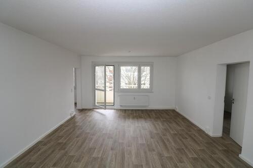 Foto - Platz für die ganze Familie...große 4-RW mit Wanne u. Balkon!!!