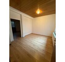 Helle 4 Zimmer Wohnung in Mainz Mombach