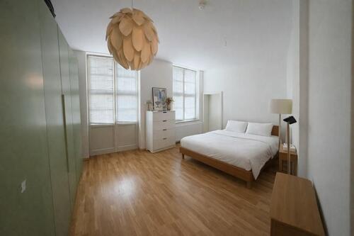 Foto - Großzügige 4-Zi-Altbauwohnung mit 2 Bädern & Balkonen – Zwischenmiete nahe Tempelhofer Feld