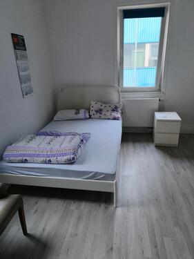 Foto - Möbliertes Zimmer am Bahnhof Ludwigsburg zu vermieten.