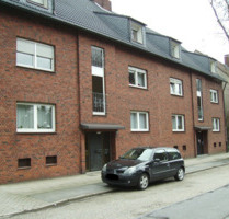 ruhige 2,5-Raum-Dachgeschosswohnung mit eigenem Stück Wiese - Oberhausen Osterfeld