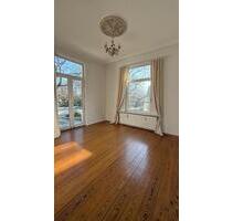 Stilvolle 2 Zimmer Altbauwohnung - Hamburg Altona Stilvolle 2 Zimmer Altbauwohnung - Hamburg Altona