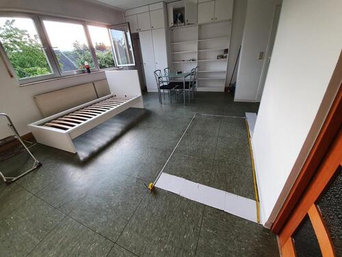 Foto - 1-Zimmer-Wohnung mit kleiner Küche und Badezimmer ab März 2026