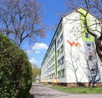 Geräumige, helle 2-Raum-Wohnung mit Balkon und Blick über Park - Flöha