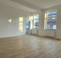 Loftartige Erdgeschosswohnung mit hohen Decken - Erstbezug nach Sanierung - Lägerdorf