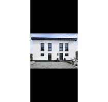 Doppelhaushälfte Neubau 150 qm Garage und Garten in Zülpich