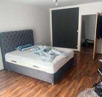 WG Zimmer zu vermieten (BEFRISTET 3 Monate) - Köln Mülheim