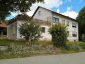 Foto - 3-Generationen- Haus mit Hofstelle