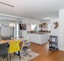 Modernes Penthouse mit Panorama-Dachterrasse in Petersberg