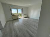 Foto - 2-Raum Wohnung + Keller, Terrasse m. Gartenanteil, PKW-Stellplatz