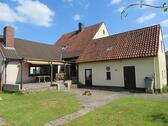Foto - *Langenhagen-Krähenwinkel* 5-Zi.-EG-Whg. mit Terrasse u. Garten.