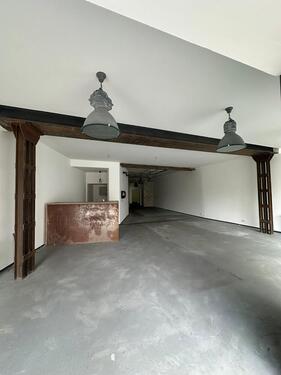 Foto - VIELSEITIGE GEWERBEFLÄCHE IN ZENTRALER LAGE