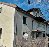 Gepflegte Eigentumswohnung mit schönem Garten und einem Balkon - Waldkraiburg
