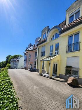 Foto - Stadtteil Südwest: 2 ZKB mit EBK, Balkon im 1. OG, Pkw-Tiefgaragenstellplatz (Duplex)