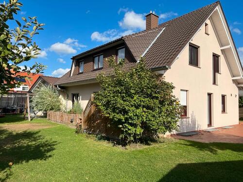 Foto - Familienfreundliches Einfamlienhaus mit sep. Einliegerwohnug