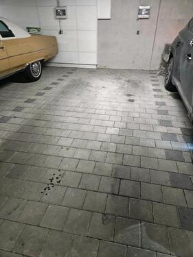 Foto - Tiefgaragen Stellplatz für Motorrad Roller