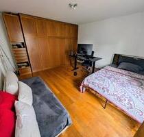 25m2 Zimmer in Moosach mit privatem Balkon - München Allach-Untermenzing