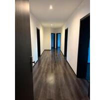 Frisch renovierte 4-Zimmer-Wohnung mit 125 m² zu vermieten - Werl