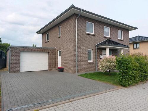 Foto - Stadtvilla mit Garage in Schleswig