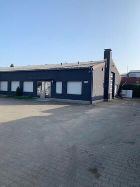 Foto - Renovierte Gewerbehalle in Bochum Lager, Büros, Parkplätze