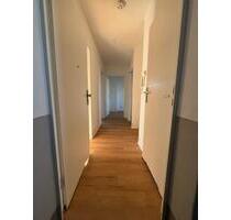 Frisch renovierte 4-Zimmer-Wohnung mit Einbauküche und Balkon - Groß Kreutz (Havel)