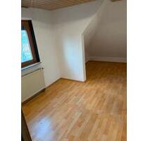 Dachgeschosswohnung - 760,00&nbsp;EUR Kaltmiete, ca.&nbsp; 54,00&nbsp;m&sup2; in Heilbronn (PLZ: 74080) Böckingen