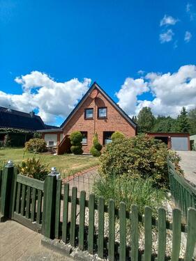 Foto - Gepflegtes Einfamilienhaus mit großem Garten & Wintergarten
