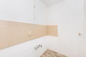 Foto - Aufzug und Balkon - 317,00 EUR Kaltmiete,