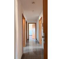 4 Zimmer Wohnung 2. OG - 700,00&nbsp;EUR Kaltmiete, ca.&nbsp; 90,00&nbsp;m&sup2; in Waldbrunn (Westerwald) (PLZ: 65620)