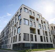 Erstbezug: 2-Zimmer im 3. OG mit EBK, Loggia & Wasserblick | Neckarbogen Heilbronn