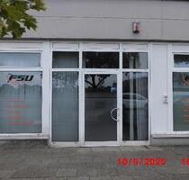 Sofort frei. BüroLadenlokal mit grosser Fensterfront in auffallender Lage - Essen Stadtbezirk IV