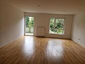 Foto - Frauen WG ZimmerWohnung eigenes Bad, klein Flur u. gemein. Küche