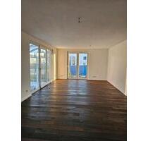 Großzügig geschnittene 2,5 Zimmer Wohnung mit Wintergarten - Wildau