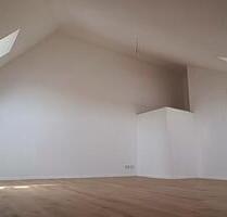 4–5 Zimmer-Wohnung über 3 Etagen, ab sofort - Wiesentheid