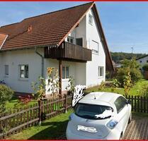 Zweifamilienhaus - 529.000,00&nbsp;EUR Kaufpreis, ca.&nbsp; 180,00&nbsp;m&sup2; in Fronhausen (PLZ: 35112)
