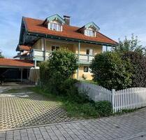 renoviertes Einfamilienhaus in Zentrum von Bernau, ruhig mit eingewachsenem Garten - Bernau am Chiemsee