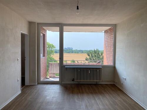 Foto - Singles aufgepasst: teilsanierte 1-Zimmer-Wohnung mit Abstellkammer und Balkon!