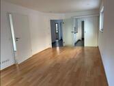 Foto - Neuwertige 3-Zimmer-EG Wohnung mit Balkon, EBK und TG-Stellplatz