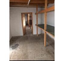 Garage zu vermieten XXL - 200,00 EUR Miete, in Braunschweig (PLZ: 38122) Broitzem