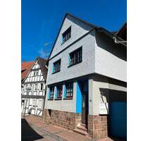 Helle 3-Zimmer-Wohnung im 1.OG mit Galerie und Balkon - Steinau an der Straße