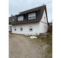 Einfamilienhaus mit grossem Grundstück - Rheinhausen
