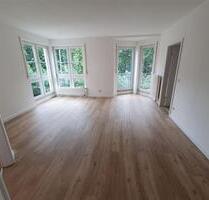 +++ Hübsche 2-Zimmerwohnung mit Balkon ins Grüne +++ - Auerbach/Vogtland