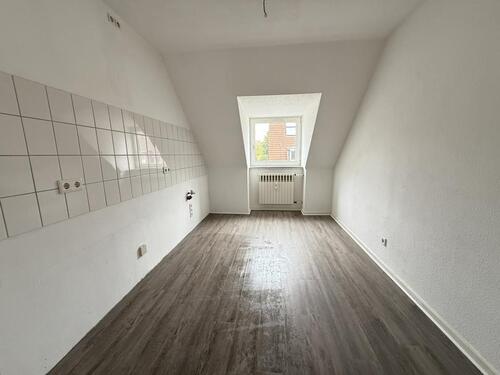 Foto - Frisch renovierte 3-Zimmer-Dachgeschosswohnung in ruhiger Lage von Gelsenkirchen-Erle 