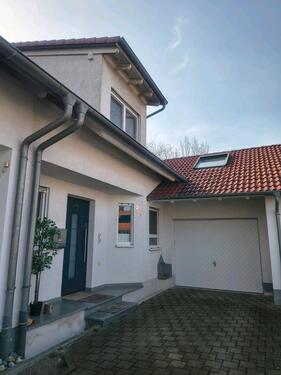 Foto - Schöne Doppelhaushälfte in familienfreundlicher Lage