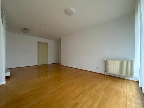 Foto - 3-Zimmer-Wohnung m. Einbauküche, 2 Balkonen, TG-Stellplatz