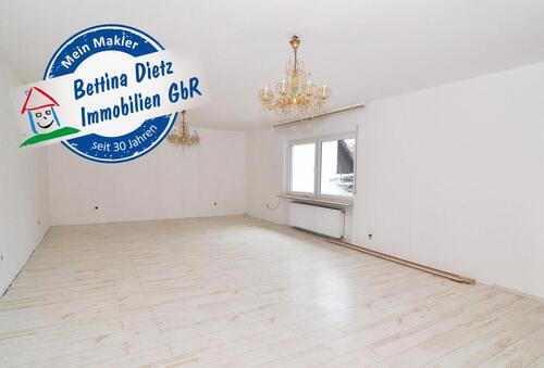 Foto - DIETZ: Hier ist PLATZ! Haus im Haus! Helle 4 Zimmerwohnung mit eigenem Eingang, überdachter Balkon