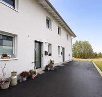 Modern wohnen in Weinried – 150 m² Neubau mit Garten & Komfort - Oberschönegg