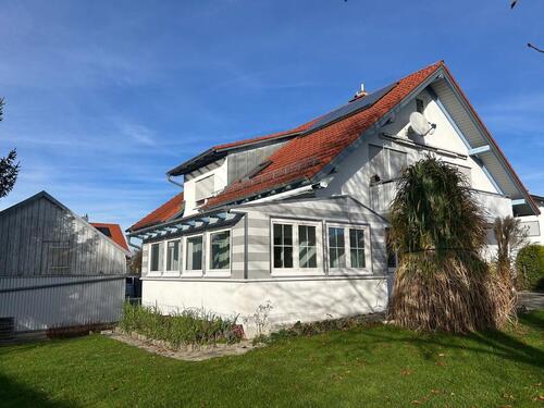Foto - Zweifamilienhaus mit großem nicht einsehbaren Garten, EG frei, OG