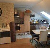 Gepflegte 2-Zimmer Dachgeschoss Wohnung mit Balkon - Mosbach